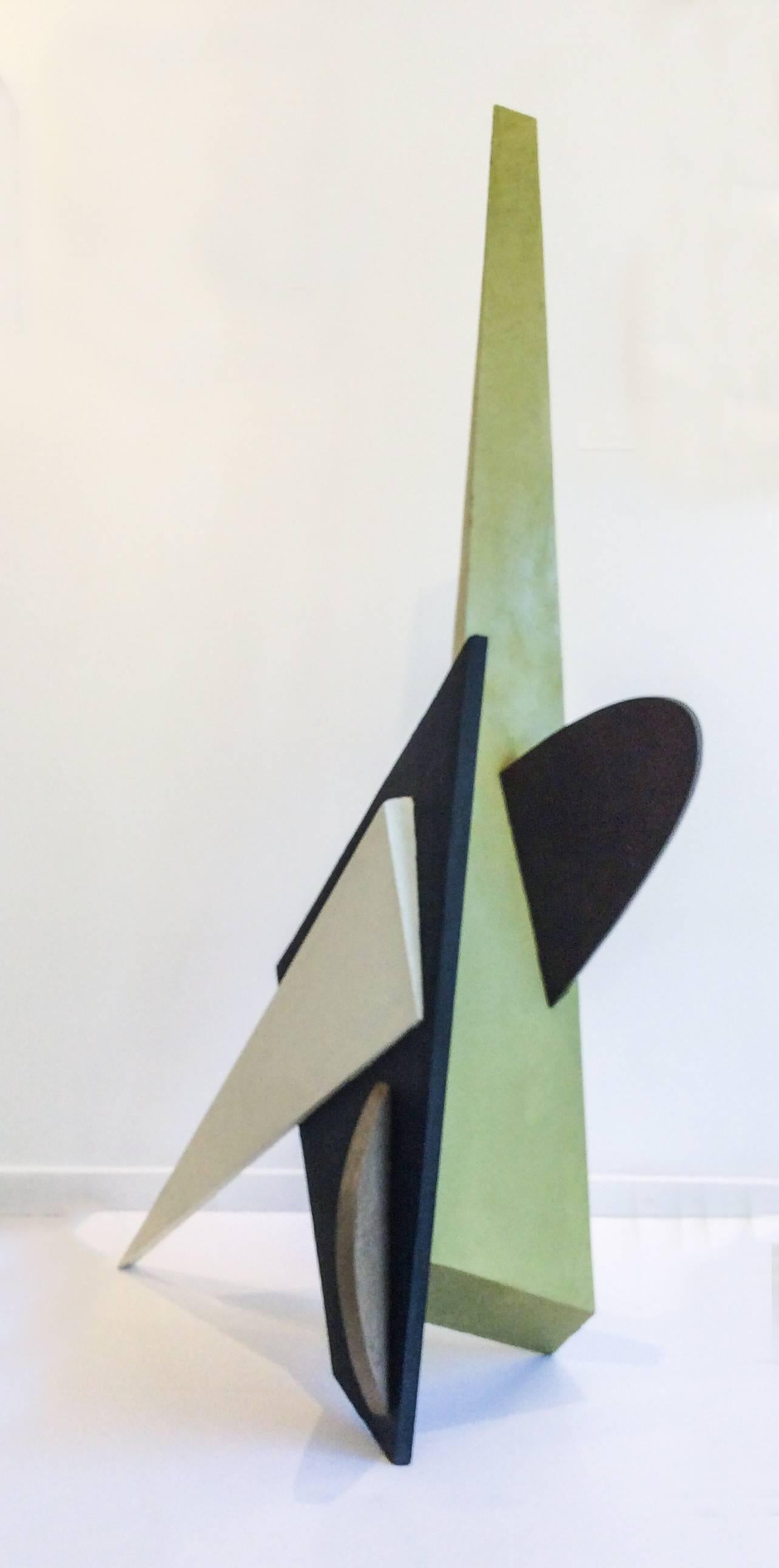 Prendi una bombola per uccidere un passerotto (scultura astratta minimalista in piedi) - Sculpture di Dai Ban