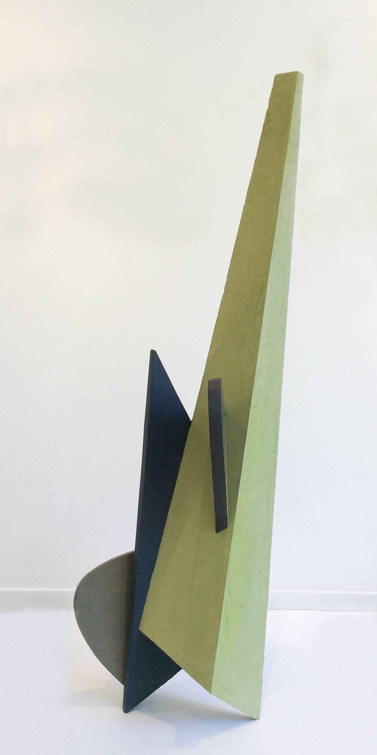 Prendi una bombola per uccidere un passerotto (scultura astratta minimalista in piedi) - Sculpture Contemporaneo di Dai Ban