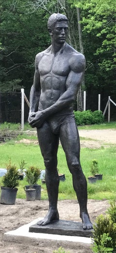 Statue des Athleten: Große figurative Bronzeskulptur eines nackten männlichen Akts im akademischen Stil