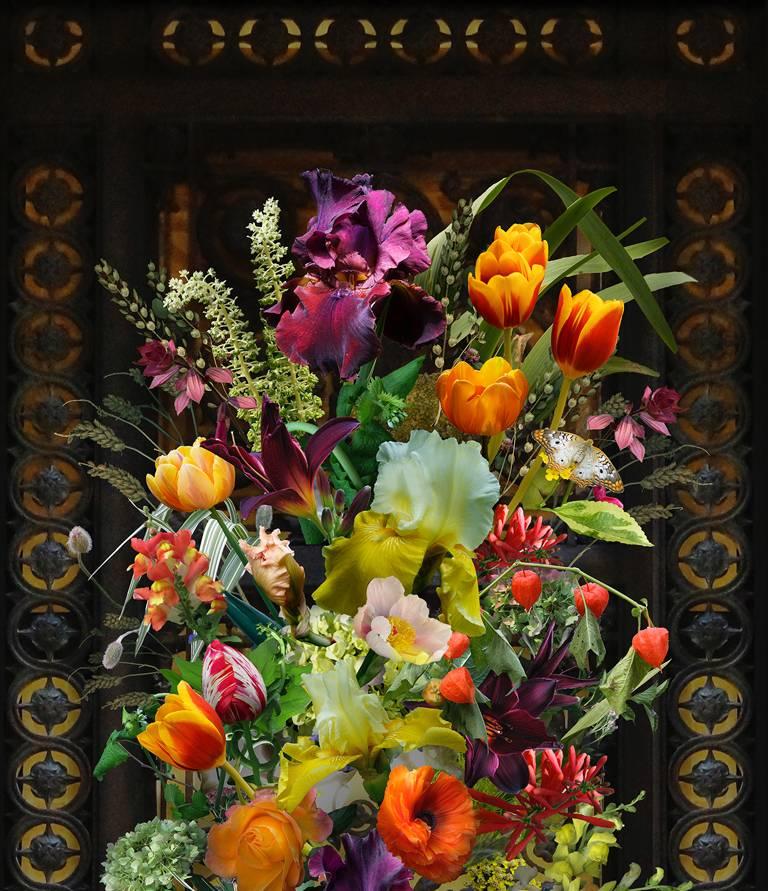 Ironwork (Vertikaler digitaler Collagedruck farbenfroher Blumen auf Schwarz) – Photograph von Lisa A. Frank