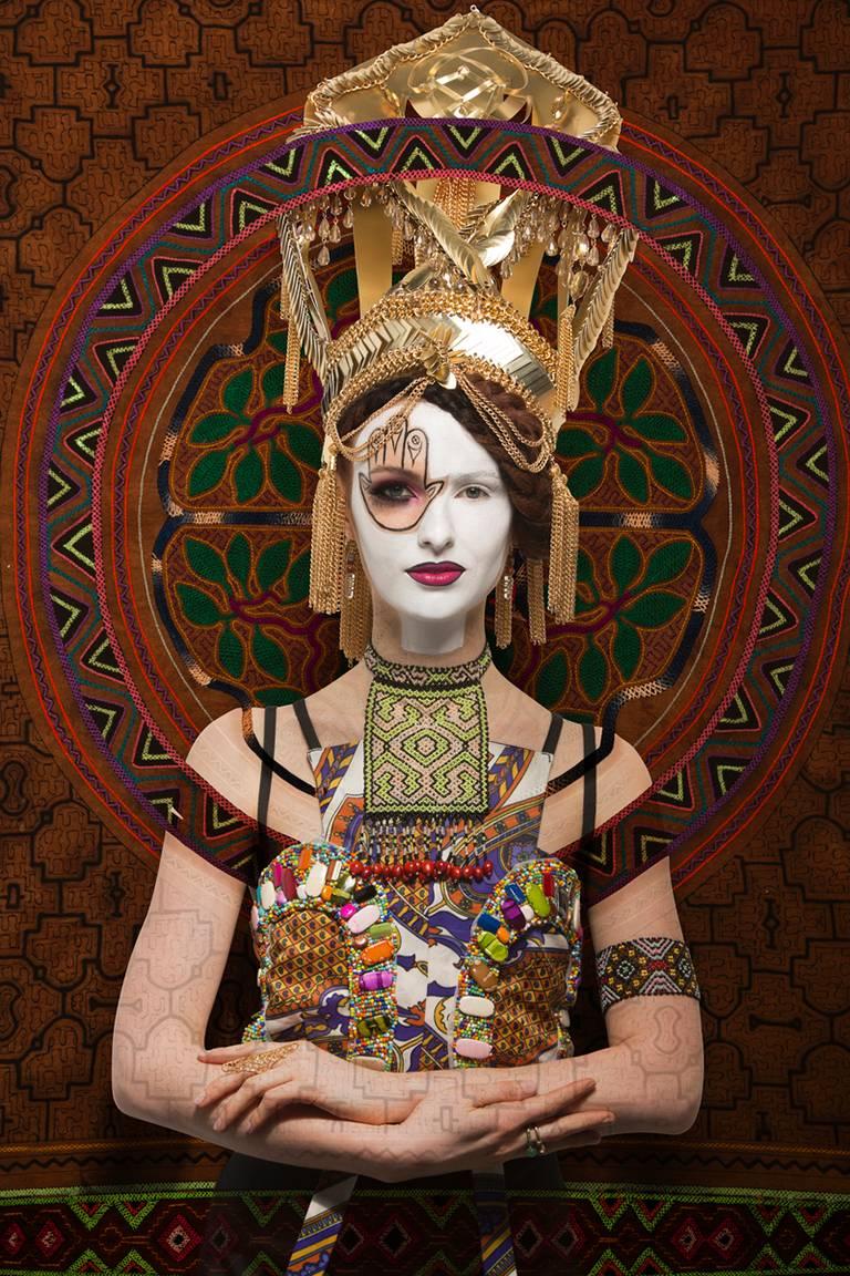 VISIONARY ART PROJECT Figurative Photograph - Queen