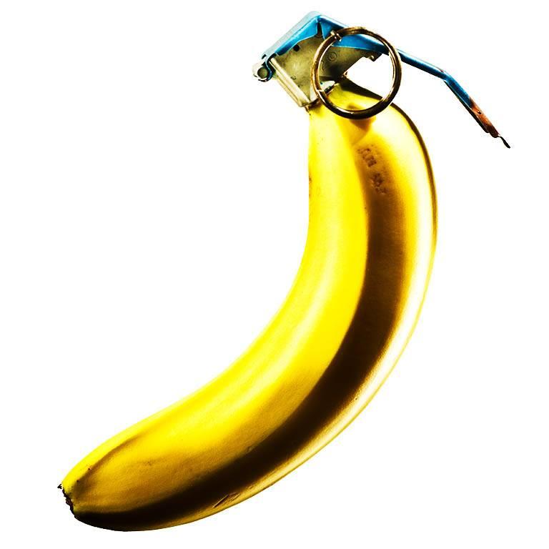 Matthew McKee Color Photograph - Banana Splat