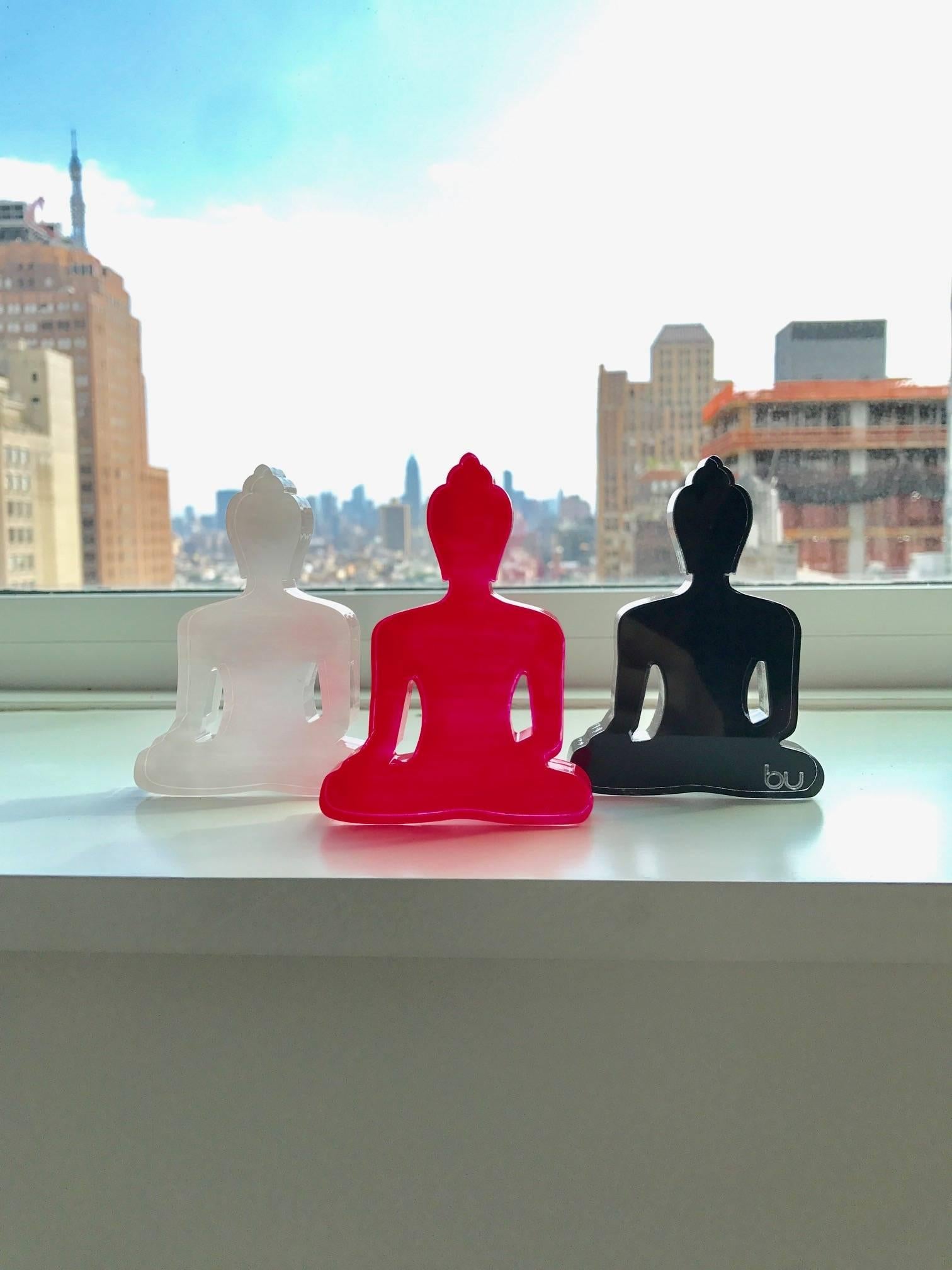 Unknown Figurative Sculpture - Trio mini buddha statue - Black, White and Red