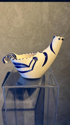 Pablo Picasso ceramic "Sujet colombe" (A. R. 435), edition of 500, 'Madoura'