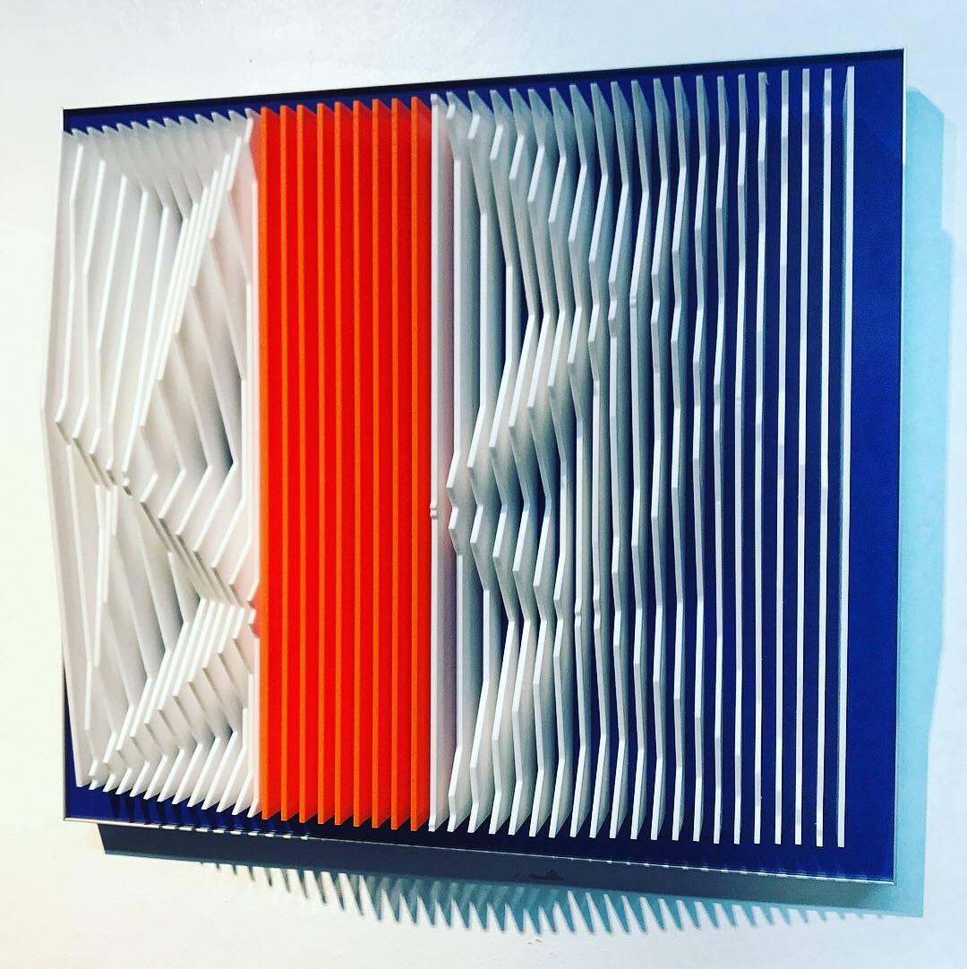Riverbanks - Geometrische abstrakte kinetische Kunst von J. Margulis – Sculpture von Jose Margulis
