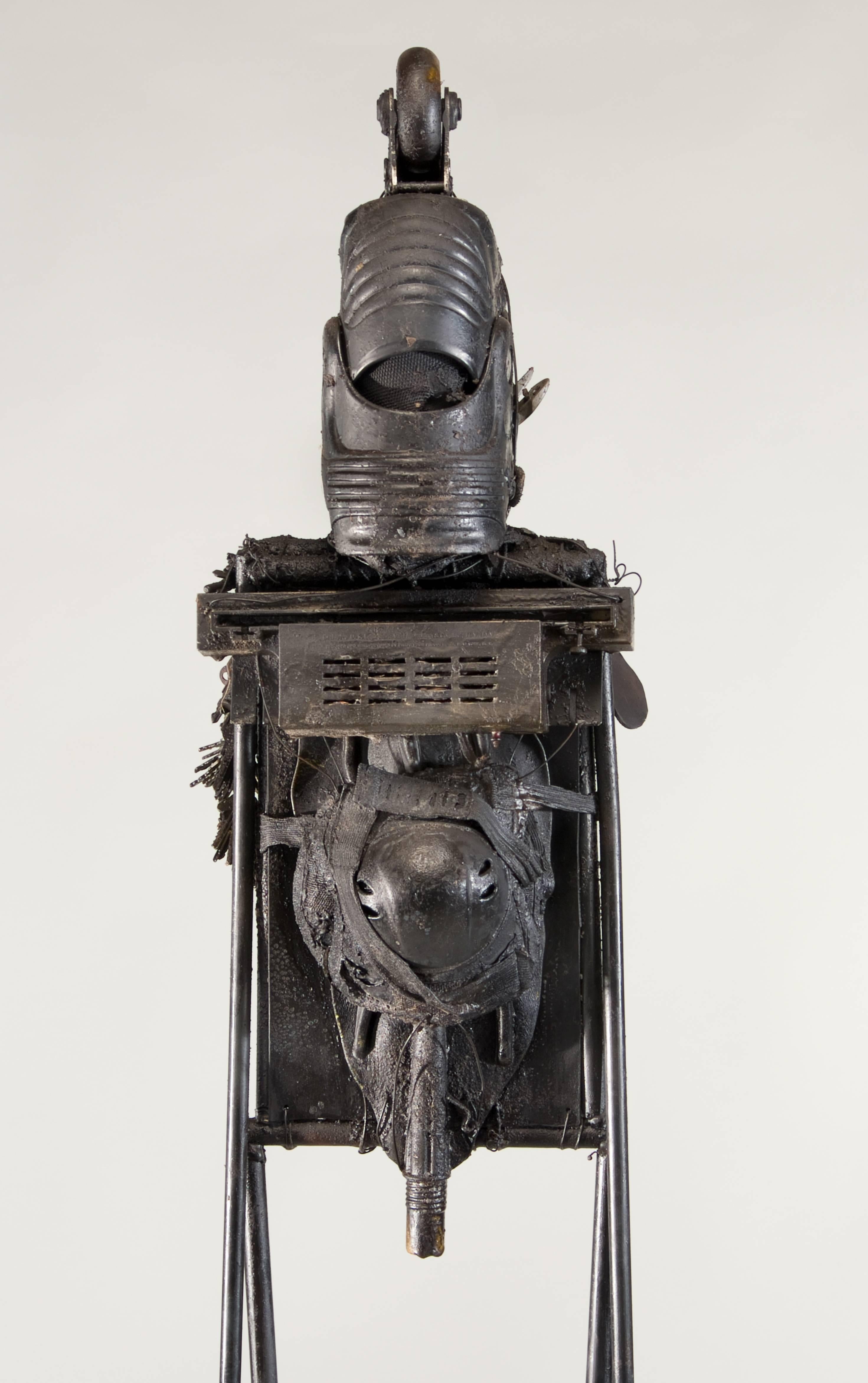 Warrior - Gray Figurative Sculpture by Ronald Gonzalez