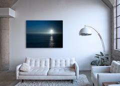 Seascape III - Großformatfotografie mit monochromem blauem Horizont und Meer