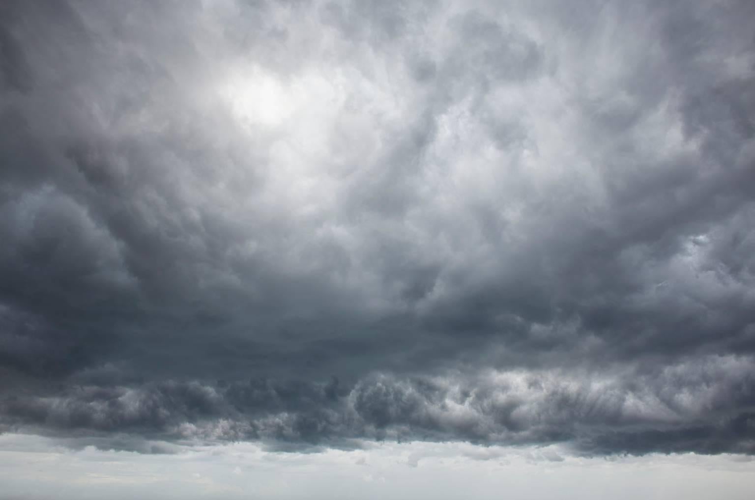 Abstract Print Frank Schott - Étude des nuages I - photographie grand format d'un paysage nuageux spectaculaire