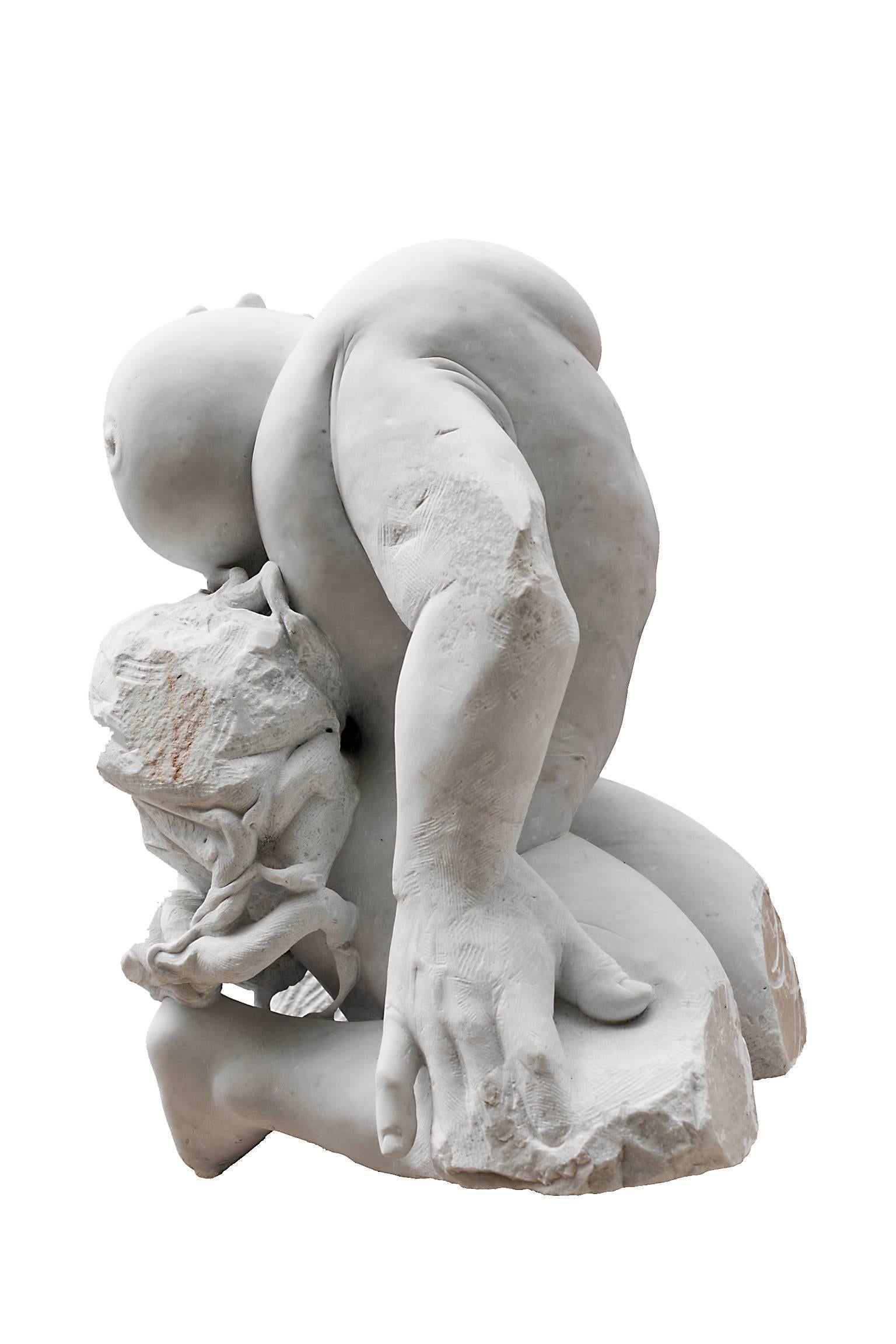 Madre Terra - scultura figurativa in marmo di Carrara scolpita a mano in vendita 1