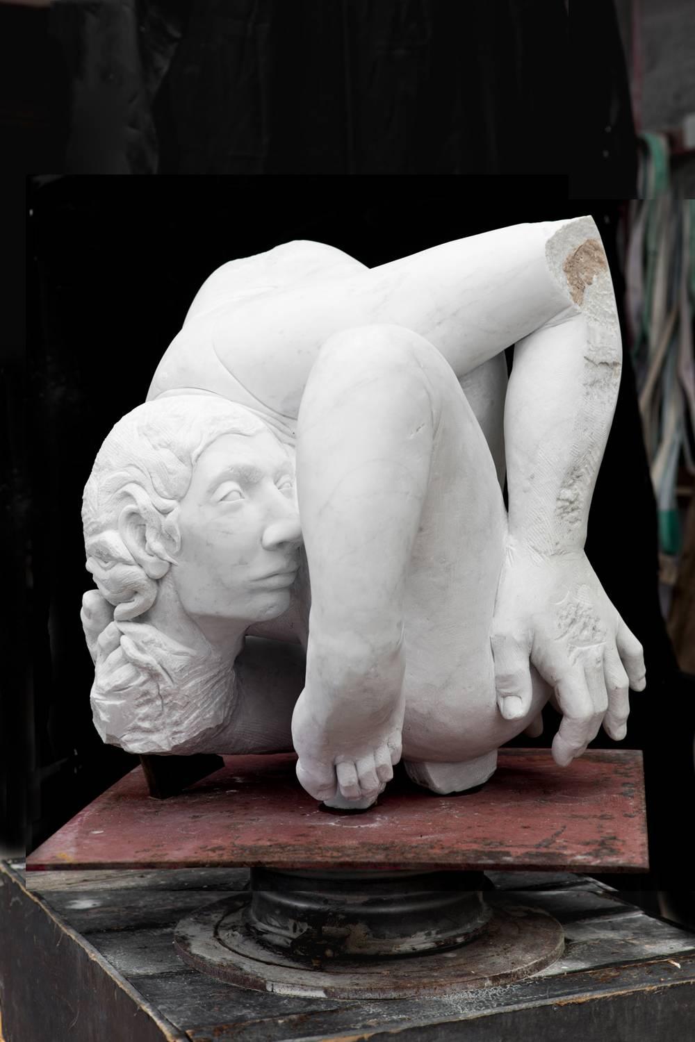 Embrione - hand carved abstract figurative nude white Carrara marble sculpture - Sculpture by Lorenzo Vignoli