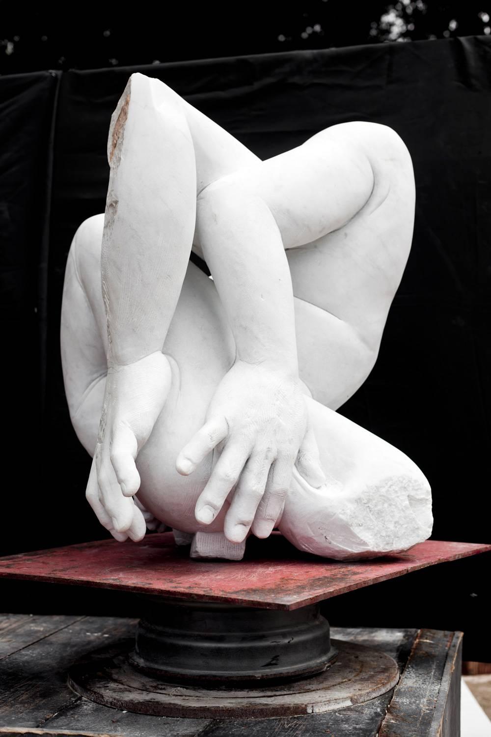 Embrione - hand carved abstract figurative nude white Carrara marble sculpture - Gray Nude Sculpture by Lorenzo Vignoli