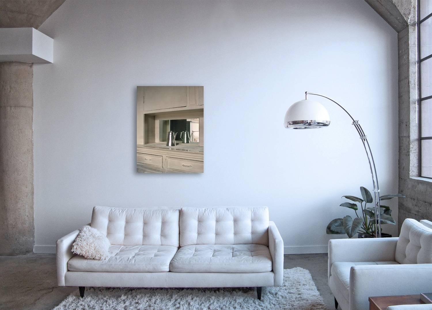 Perséfone VI - bodegón de una viñeta ambiental interior intemporal - Print Contemporáneo de Erik Pawassar