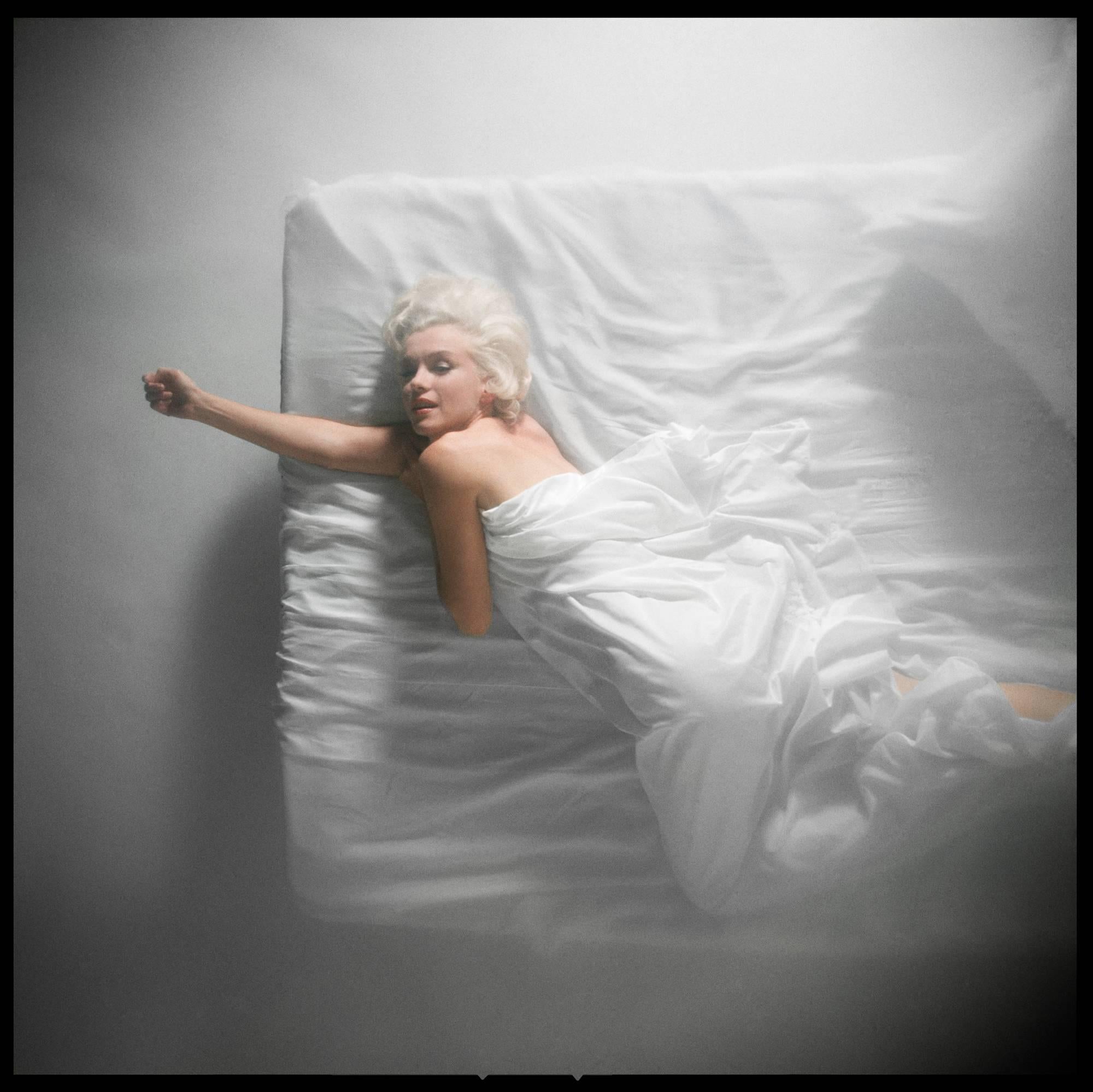 Douglas Kirkland Portrait Photograph - Marilyn Monroe 1961
