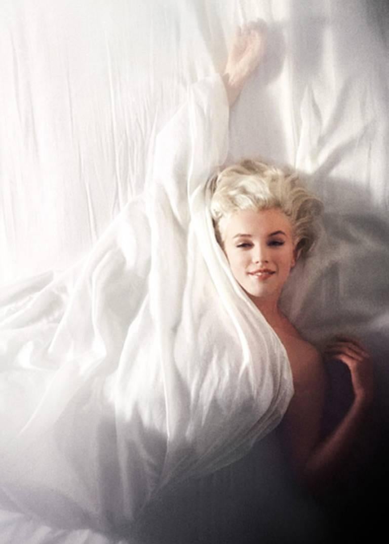 Douglas Kirkland Portrait Photograph - Marilyn Monroe, Sheets