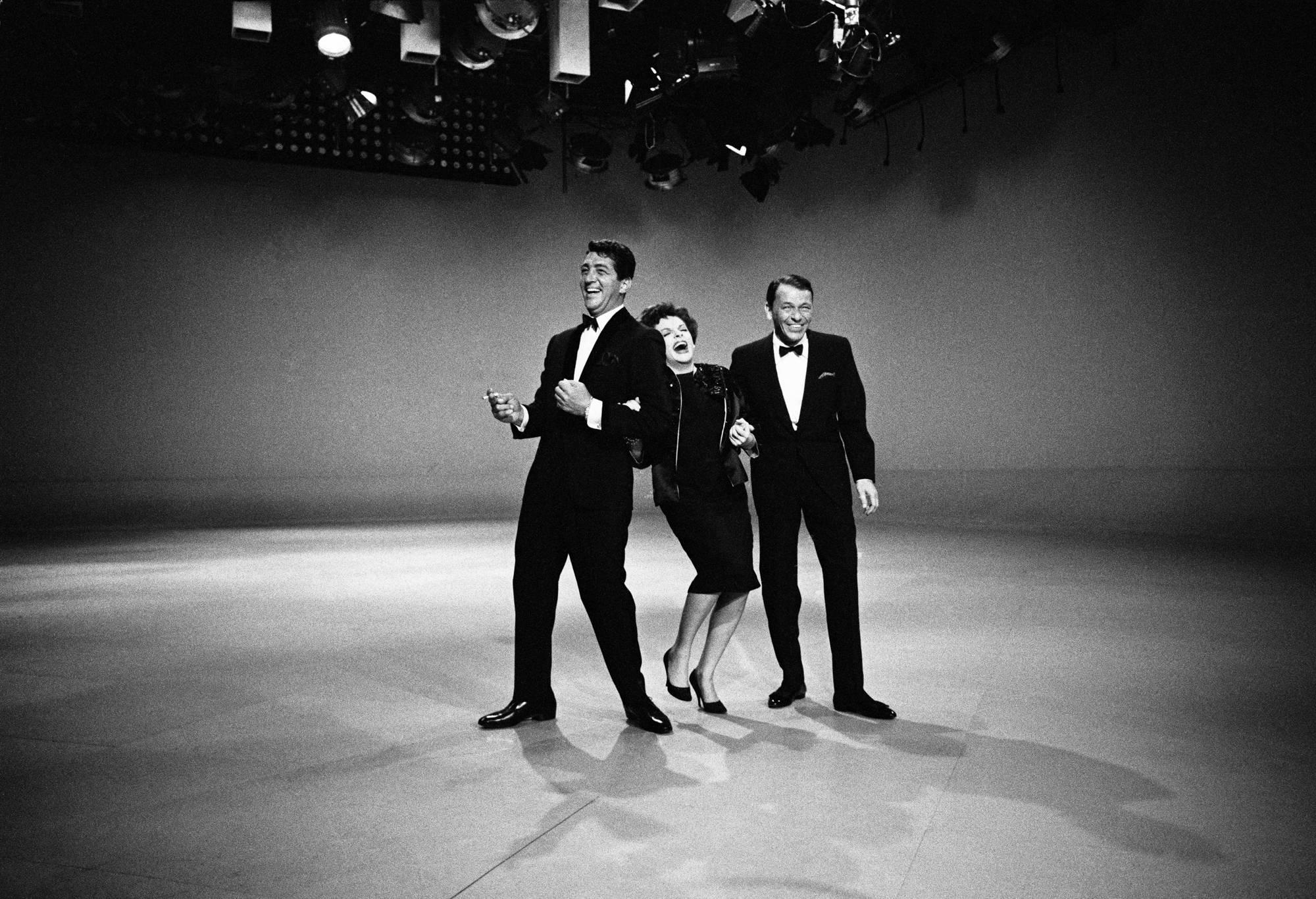 Douglas Kirkland Black and White Photograph - Dean Martin, Judy Garland, Frank Sinatra 1961