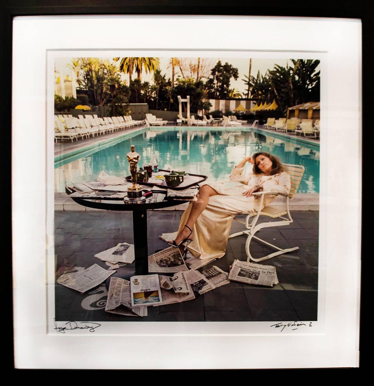 Terry O'Neill Color Photograph - Faye Dunaway, Los Angeles, 1977