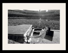 Elton John Dodgers Stadium, Howling (1975)