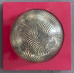 Sculpture murale « Moirasphere » d’inspiration Op Art du milieu du siècle