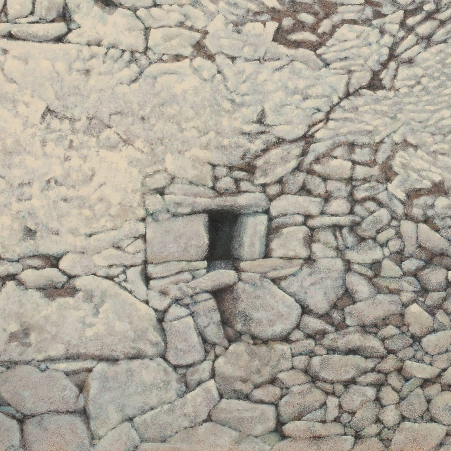 L'opera è incentrata su un tema molto caro a Tzannes: la qualità spirituale e senza tempo delle antiche rovine. Il bellissimo muro di pietra di una casa greca antica, così vicino e quasi tangibile, è investito di una statura iconica e monumentale