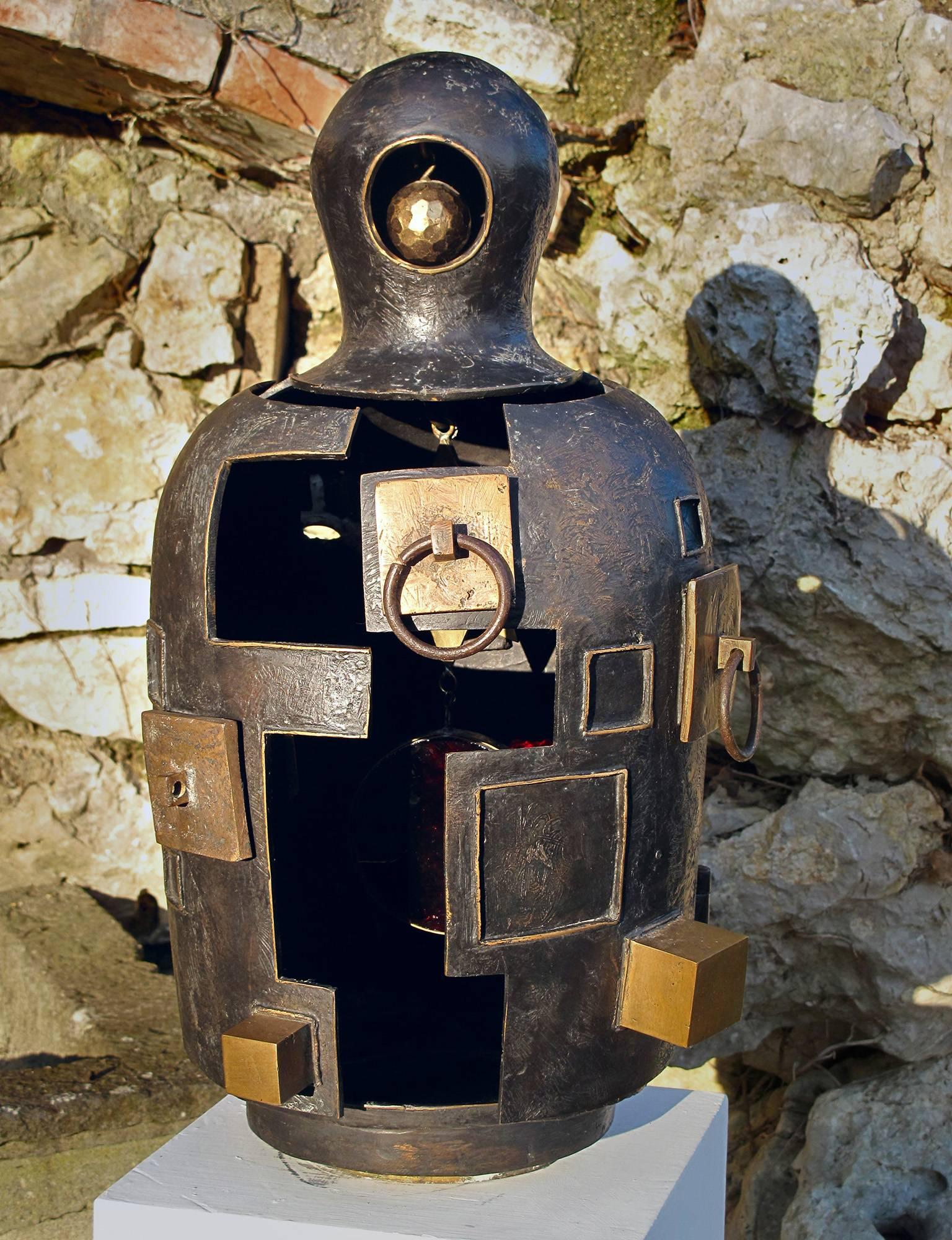 Canopo – Anthropomorphe Bronzeskulptur mit Öffnungselementen (Zeitgenössisch), Sculpture, von Angelo Canevari