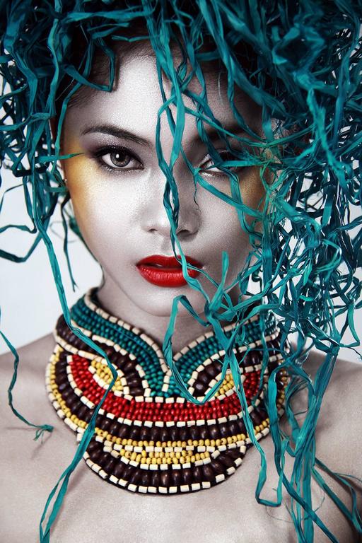 Joe Malicdem Portrait Photograph - Straw (Woman)
