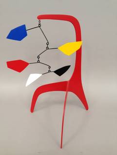 Star Dangle after Alexander Calder
