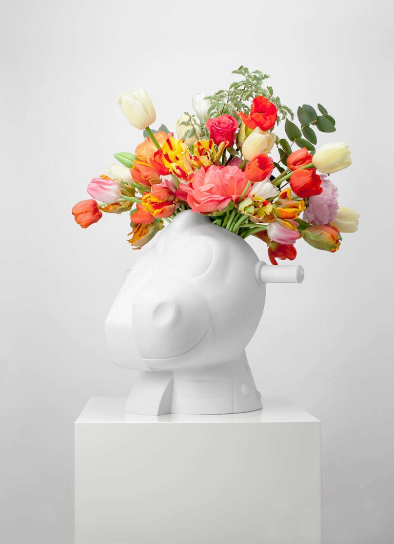 Split Rocker Vase - Sculpture by Jeff Koons