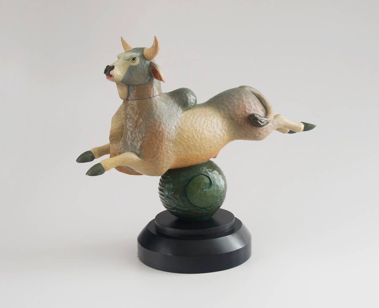 David Everett Figurative Sculpture - Bull