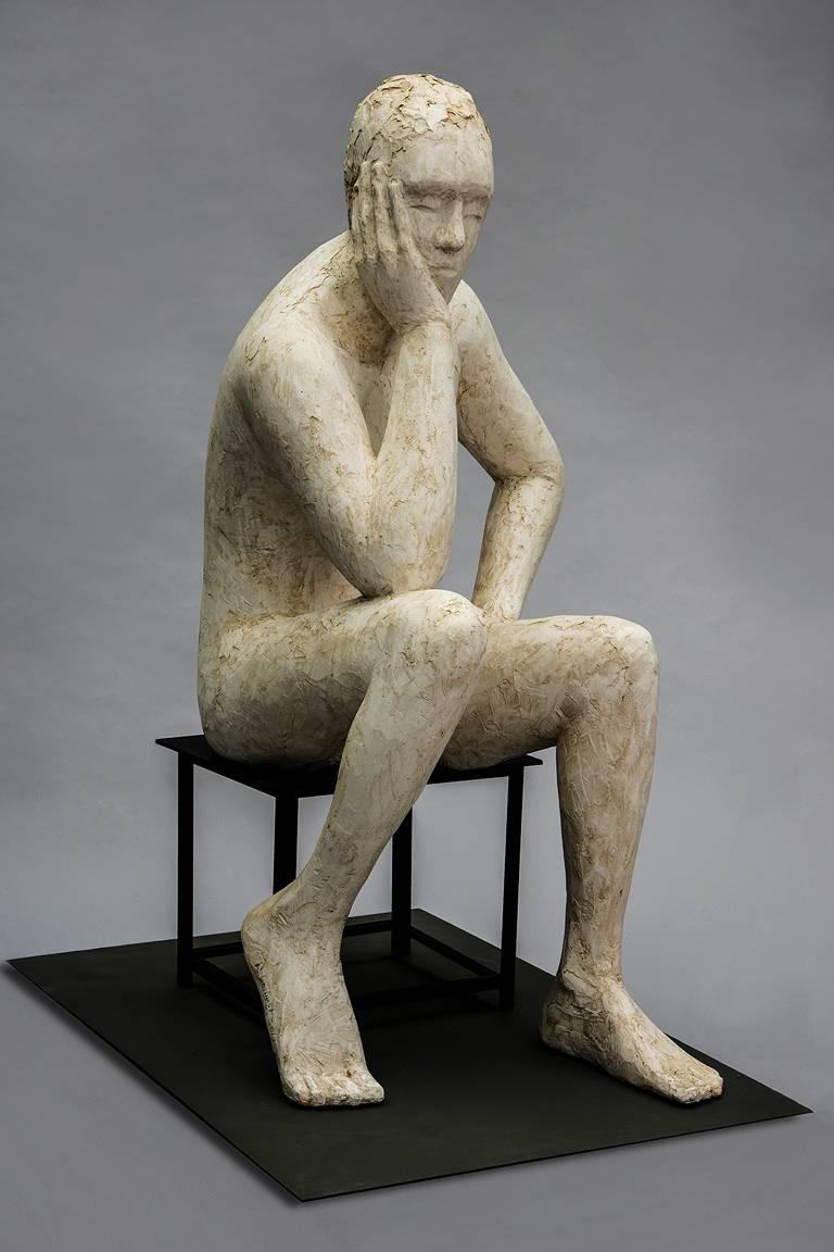Figurative Sculpture de Deborah Ballard - Piensa II