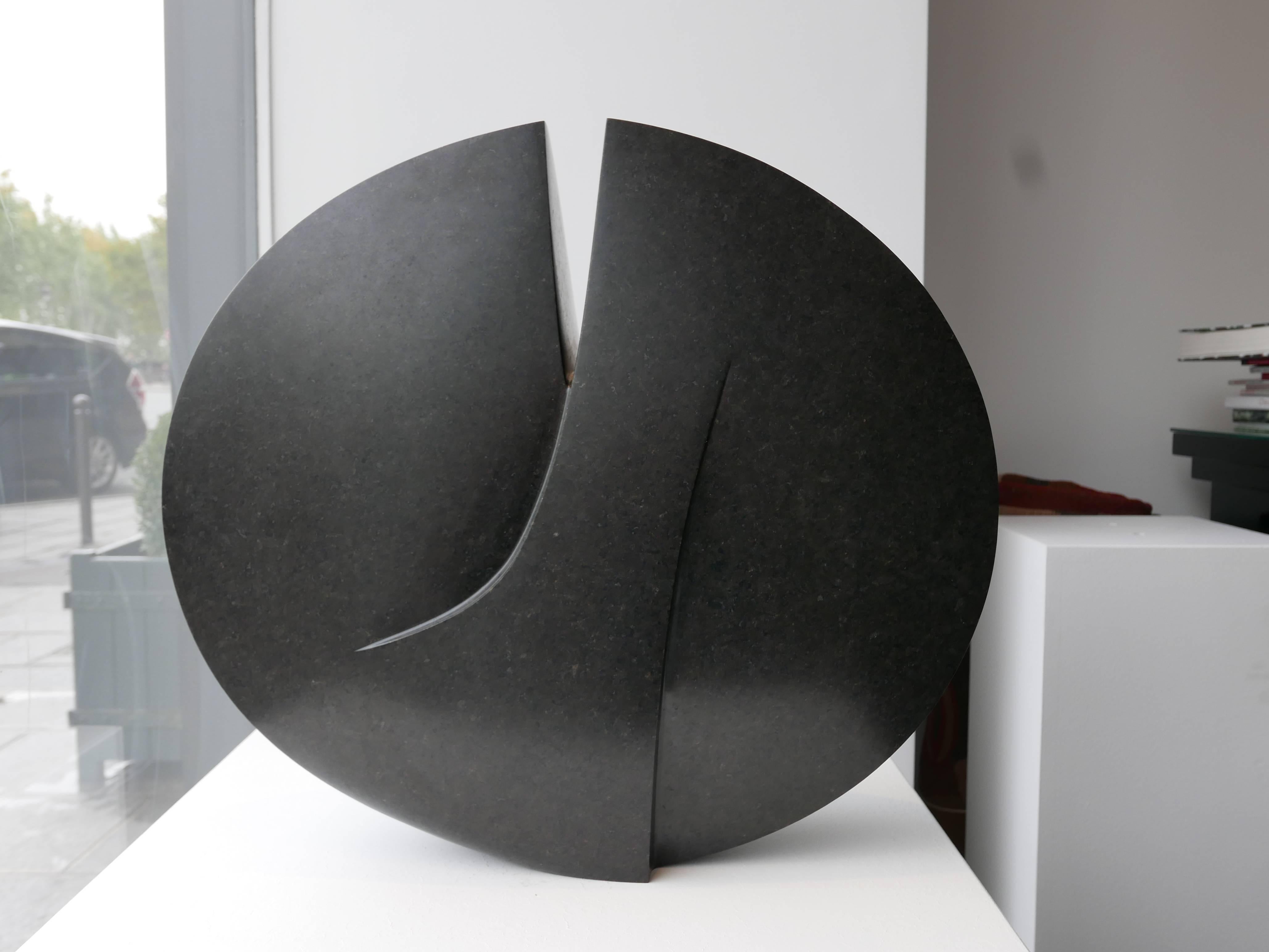 Schwarze Granit-Skulptur von Michel Lucotte im Angebot 1