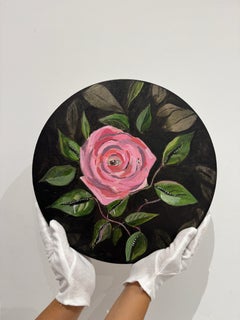 Rosa rosa con un ojo, pintura acrílica botánica surrealista redonda sobre lienzo