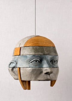 Hängende Skulptur aus Beton mit architektonischen Schichten aus Kastanienholz