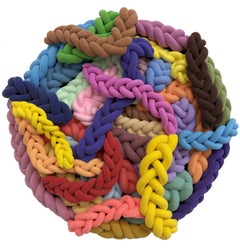 Scultura da parete astratta e colorata, rilievo circolare intrecciato, tecnica mista su tela