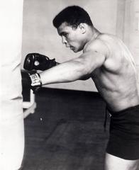 Muhammad Ali prepares for Greatness, 1966 Original Vintage Print