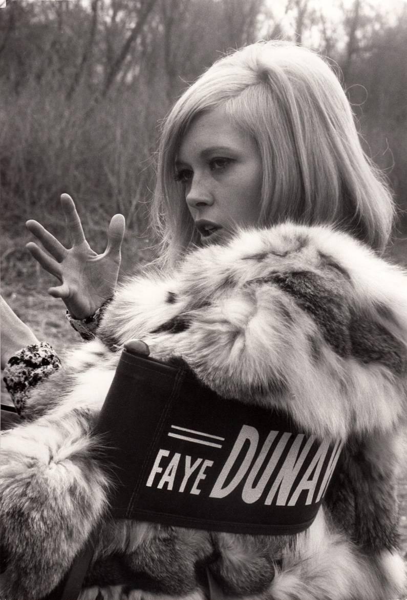 Unknown Black and White Photograph - Faye Dunaway on Set, c. 1967 Original Vintage Print