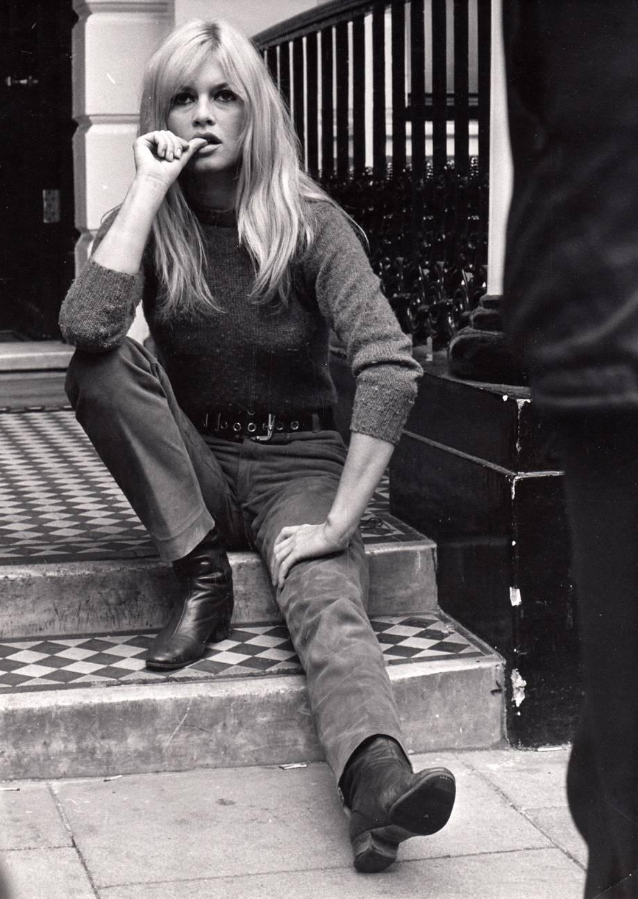 Unknown Black and White Photograph - Brigitte Bardot, London, 1966 Original Vintage print