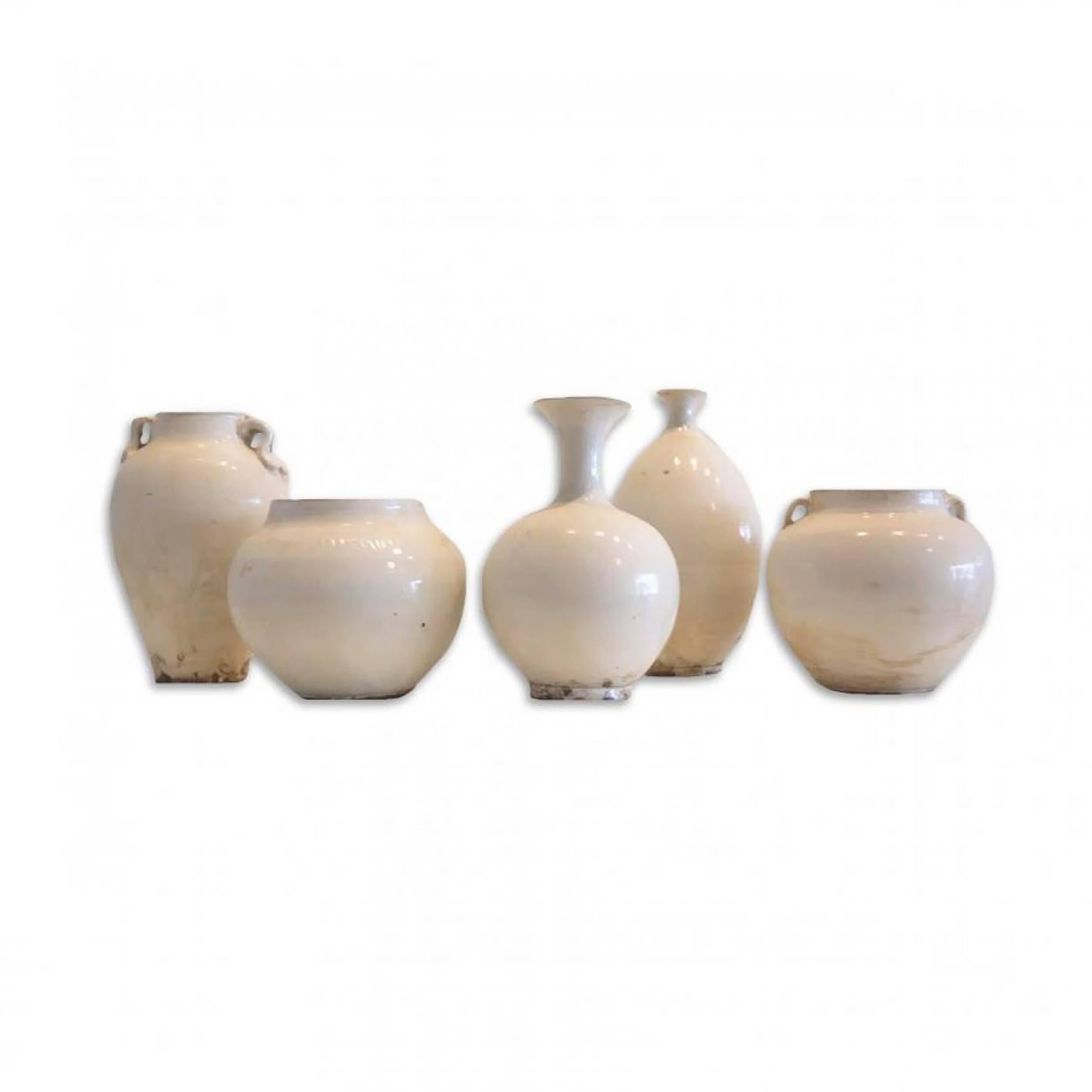 WHITE CERAMIC VASE SET - Art by Unknown