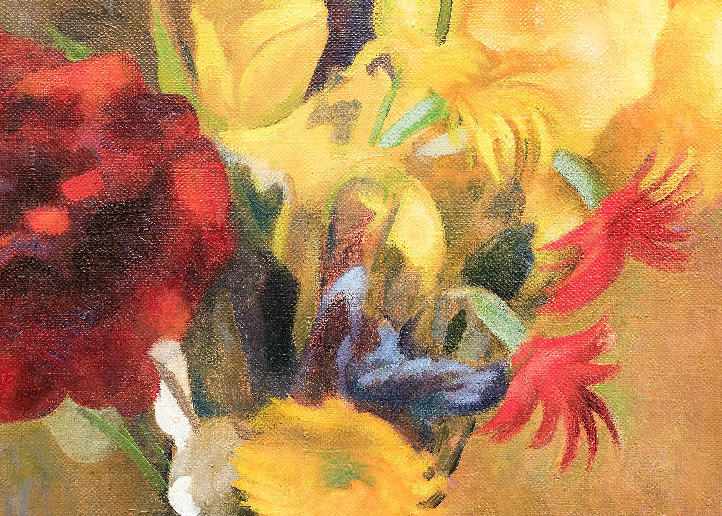 Nature morte moderniste de 1940 avec fleurs, peinture à l'huile florale encadrée, rouge et jaune - Marron Still-Life Painting par John Edward Thompson