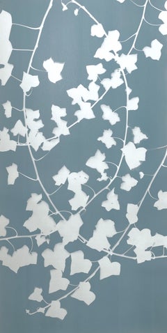„Silver Ivy“ (Cyanotypie, 34 x 18 Zoll) – Zeitgenössische Kunst