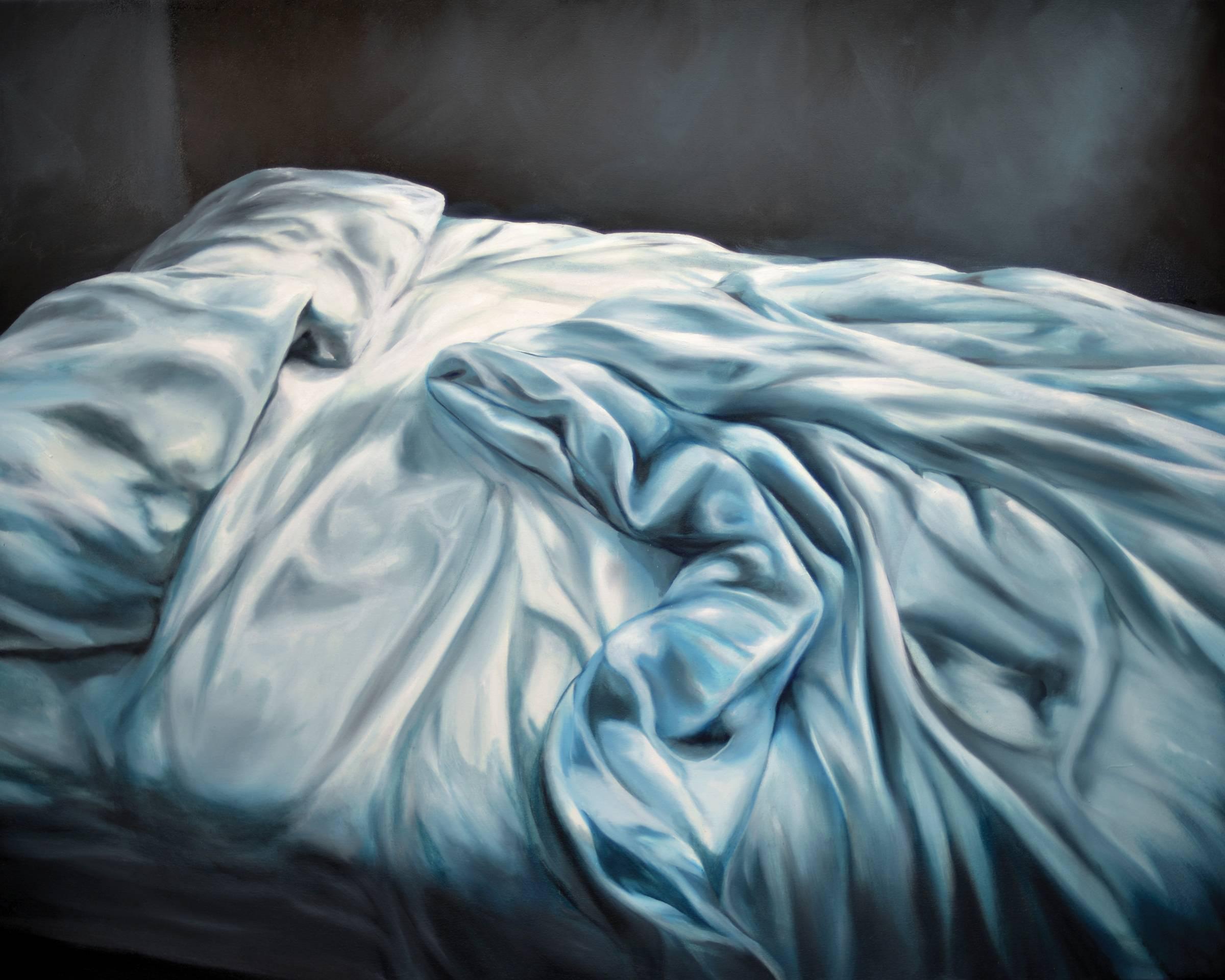 Eric Zener Interior Painting – DREAM HATCH, schmutziges Bett, fotorealistisch, Blätter, blau, weiß, Bett