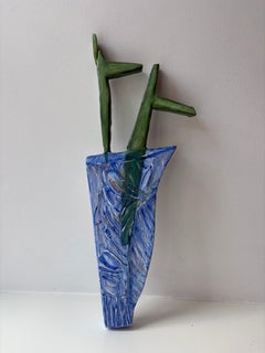 Escultura contemporánea de naturaleza muerta botánica en azul y verde, óleo y yeso