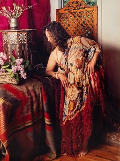 Serie „Frauen über 50“, stehende Frauenfigur, zeitgenössische Fotografie, 1990er Jahre