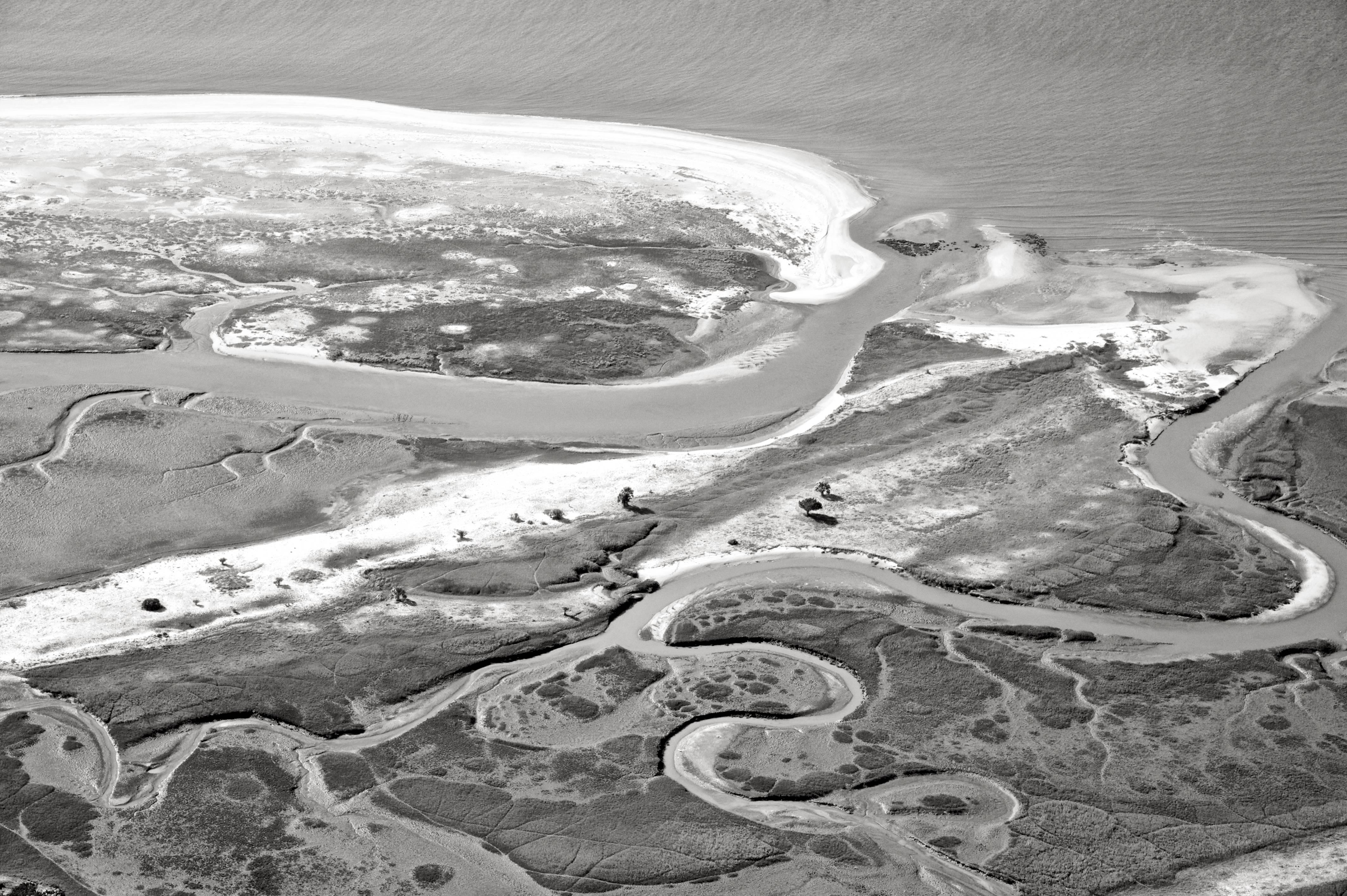Landscape Photograph di Anouk Krantz - Curve aeree