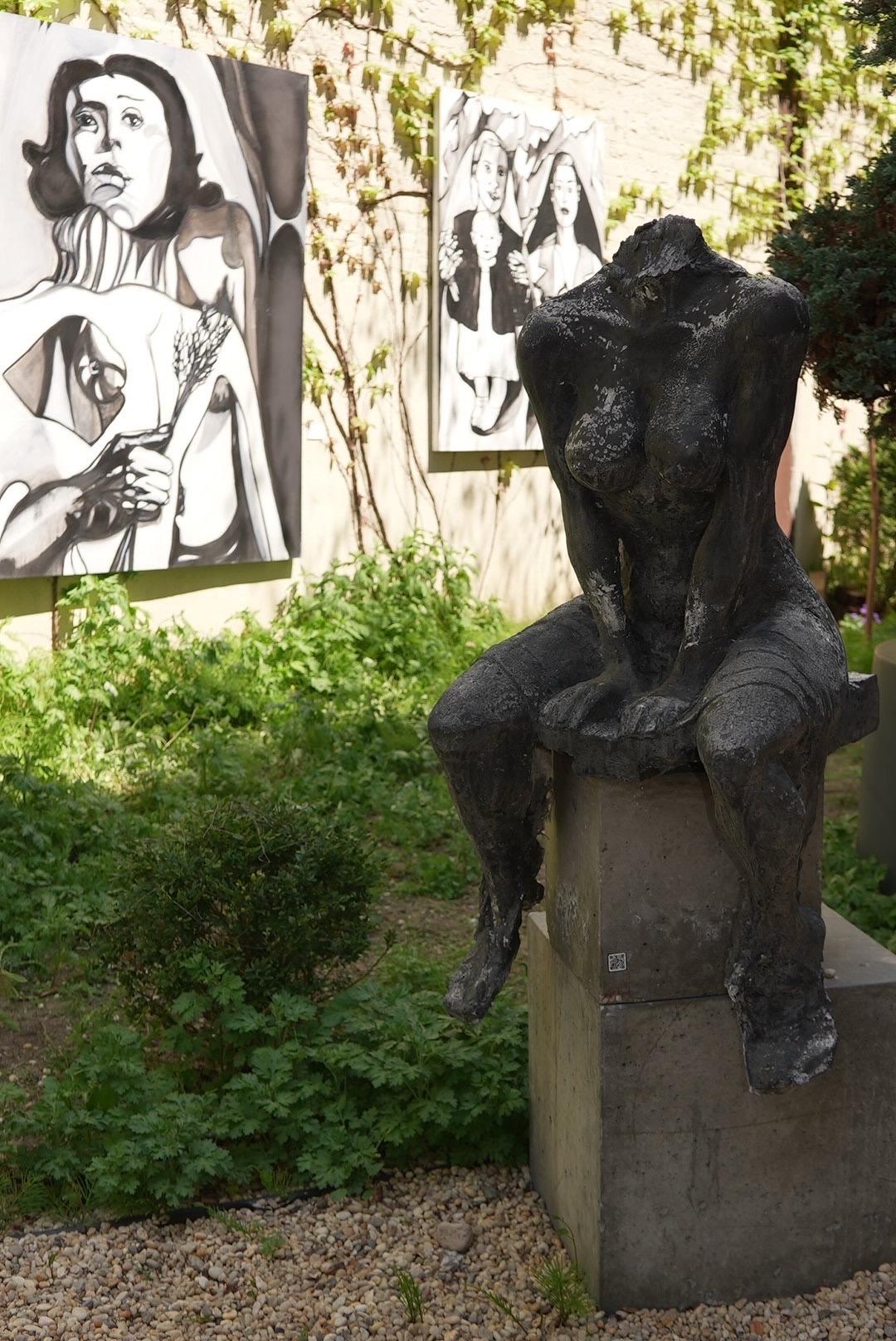 Escultura Figura Femenina Tamaño Natural - Figurative Sculpture Oro de Zura