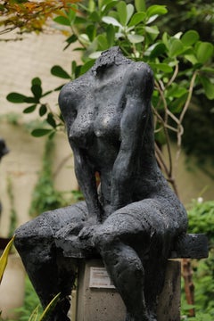 Sculpture féminine grandeur nature