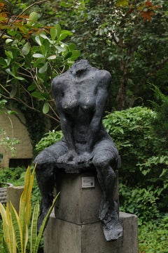 Life Size Female Figure Sculpture – Contemporary Figurative Art by Zura