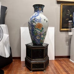 Fukagawa/Koransha, grande vaso di Arita con decorazione Kacho-Fujetsu, base
