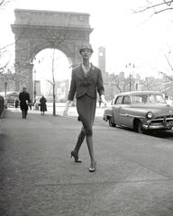 Simone D'Aillencourt, Washington Square Arch, ca. 1959 7
