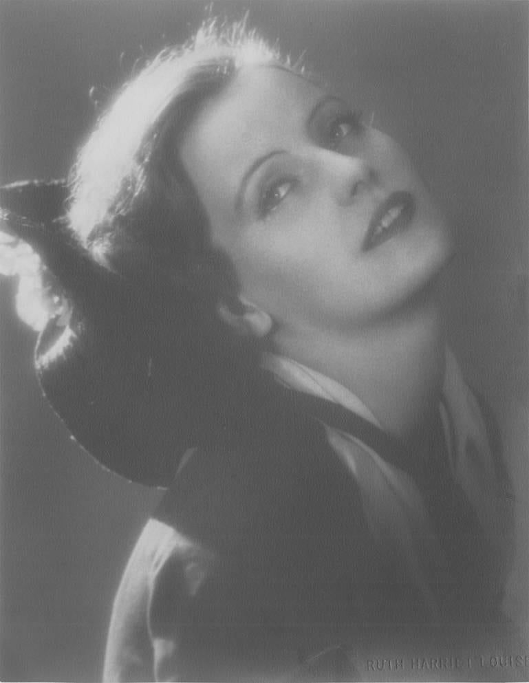 Ruth Harriet Louise Portrait Photograph – Greta Garbo, Der Sturzbach