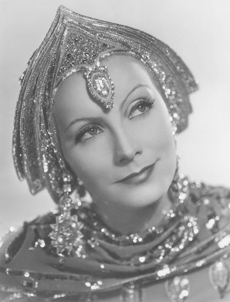 Clarence Sinclair Bull Portrait Photograph – Greta Garbo, Mata Hari
